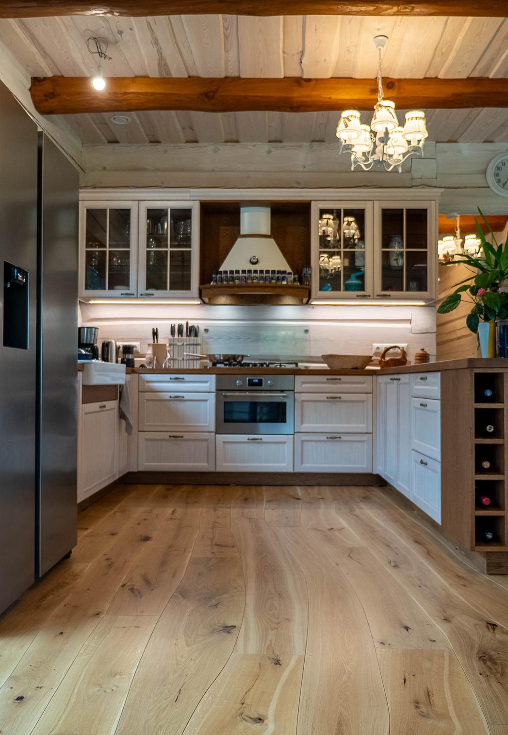 Oak Live edge curved flooring in a modern kitchen